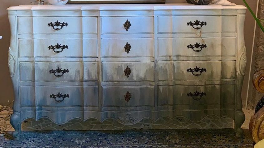 Ombre Dresser